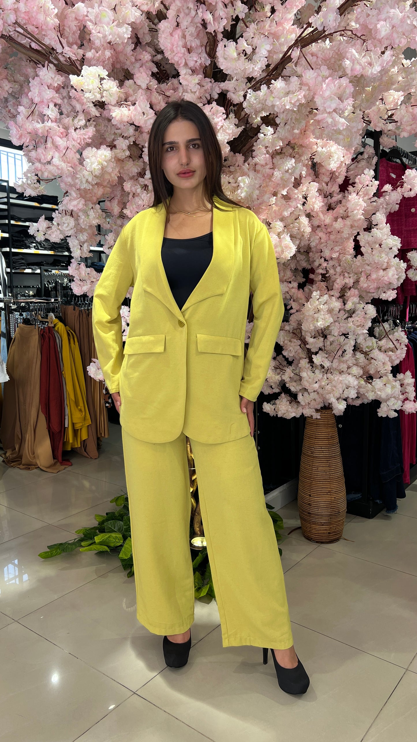 look yellow linen set