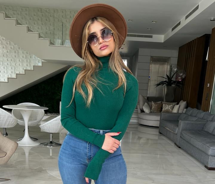 Turtle Neck Green Cropped Body