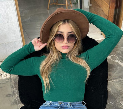 Turtle Neck Green Cropped Body